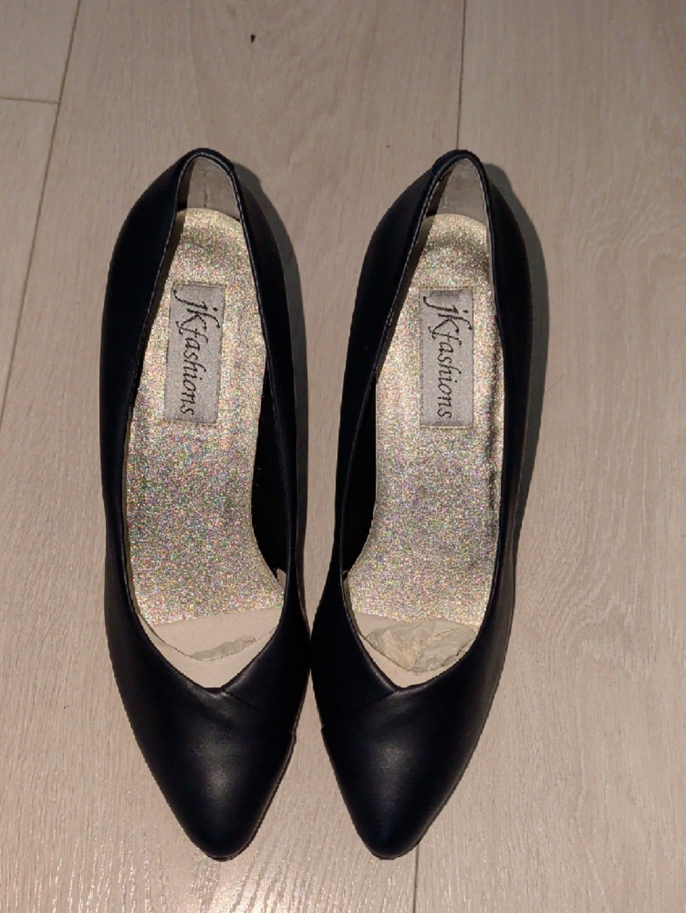Classic Navy Pointed-Toe Women’s Pumps - Picture 3 of 9